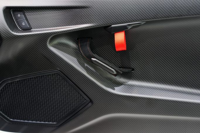 Подержанный Lamborghini Huracán STO I Рестайлинг, 5.2 л, 2022 в Дубае от Sanam Cars Черный цвет. GCC | AUTO.AE