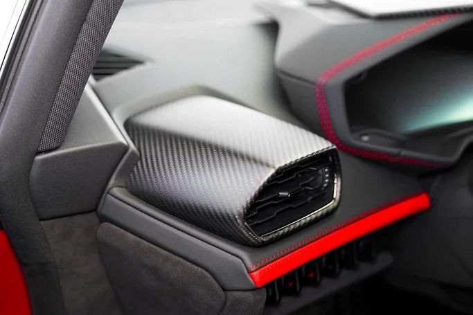 Новый Lamborghini Huracán Sterrato I Рестайлинг, 5.2 л, 2024 в Дубае от Exotic Cars Красный цвет. Other | AUTO.AE