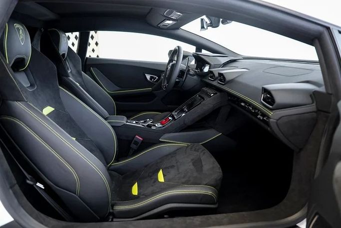 Новый Lamborghini Huracán Sterrato I Рестайлинг, 5.2 л, 2023 в Дубае от Exotic Cars Белый цвет. Other | AUTO.AE