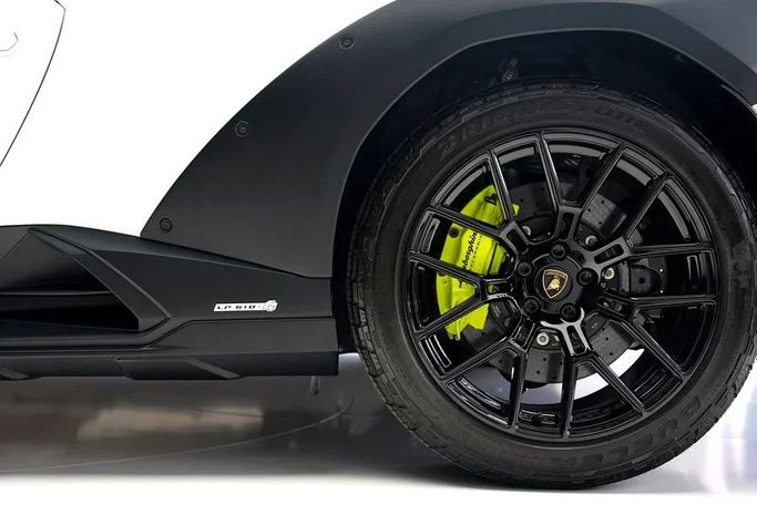 Новый Lamborghini Huracán Sterrato I Рестайлинг, 5.2 л, 2023 в Дубае от Exotic Cars Белый цвет. Other | AUTO.AE