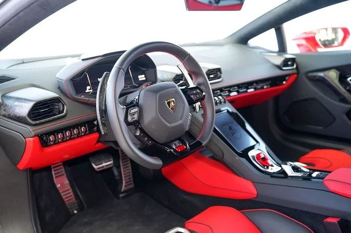 Подержанный Lamborghini Huracán EVO I Рестайлинг, 5.2 л, 2022 в Дубае от Exotic Cars Красный цвет. Other | AUTO.AE
