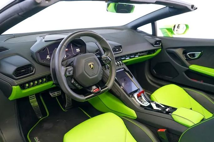 Подержанный Lamborghini Huracán EVO Spyder I Рестайлинг, 5.2 л, 2020 в Дубае от Exotic Cars Зеленый цвет. Other | AUTO.AE