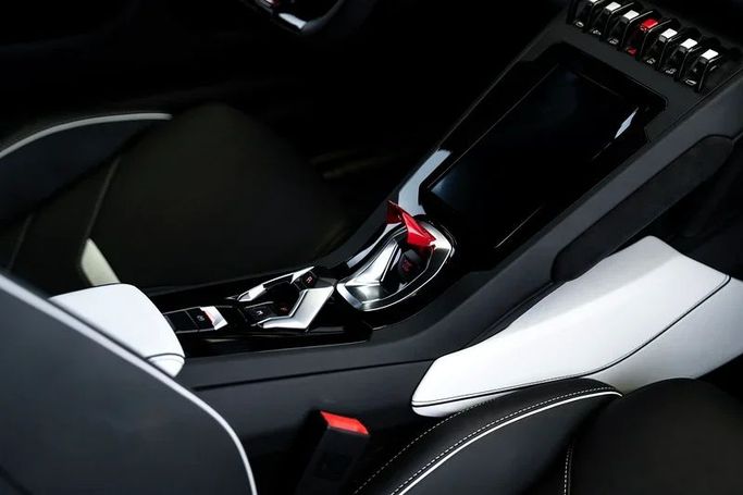 Подержанный Lamborghini Huracán EVO I Рестайлинг, 5.2 л, 2021 в Дубае от Exotic Cars Синий цвет. Other | AUTO.AE