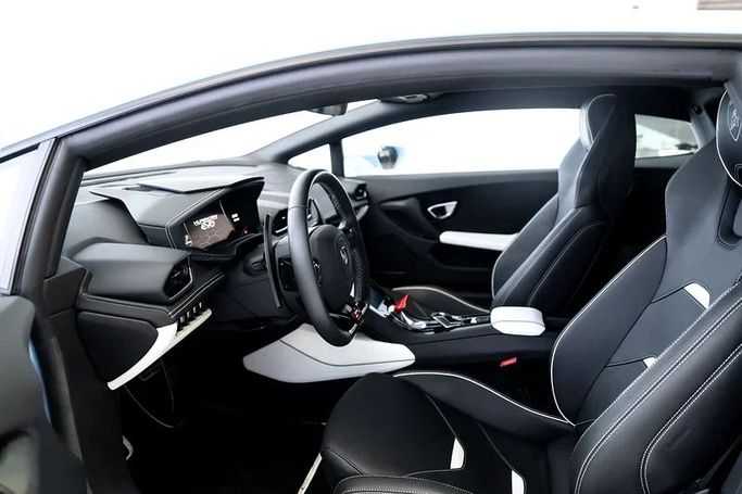 Подержанный Lamborghini Huracán EVO I Рестайлинг, 5.2 л, 2021 в Дубае от Exotic Cars Синий цвет. Other | AUTO.AE