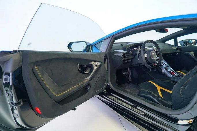 Подержанный Lamborghini Huracán EVO I Рестайлинг, 5.2 л, 2019 в Дубае от Exotic Cars Синий цвет. Other | AUTO.AE