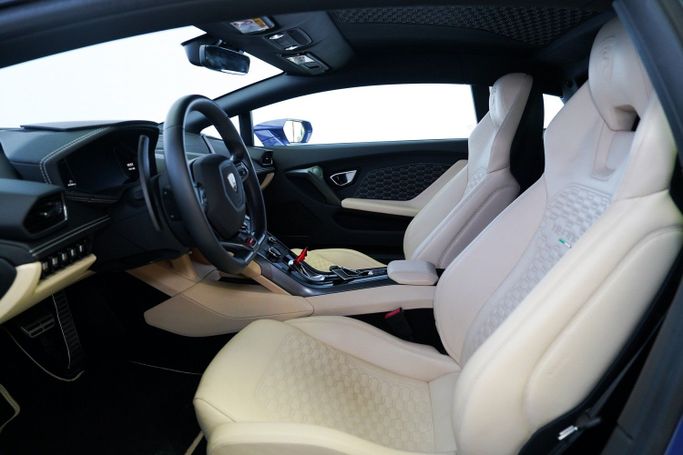 Used Lamborghini Huracán I, 5.2 l, 2019 in Dubai by Exotic Cars, Blue color. Other | AUTO.AE