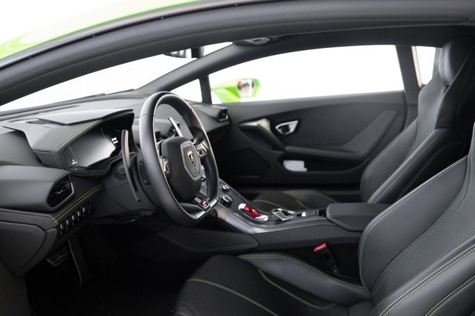 Used Lamborghini Huracán I, 5.2 l, 2019 in Dubai by Exotic Cars, Green color. Other | AUTO.AE