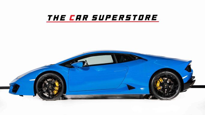 Подержанный Lamborghini Huracán I, 5.2 л, 2018 в Дубае от The Car Superstore Синий цвет. Европейская | AUTO.AE