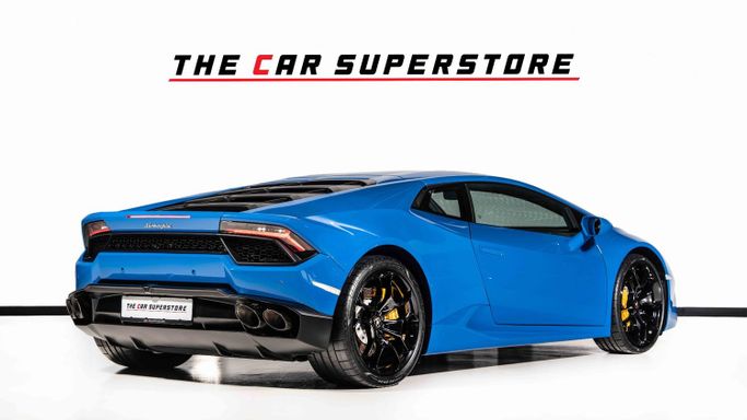 Подержанный Lamborghini Huracán I, 5.2 л, 2018 в Дубае от The Car Superstore Синий цвет. Европейская | AUTO.AE