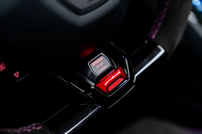 Новый Lamborghini Huracán EVO RWD Spyder I Рестайлинг, 5.2 л, 2024 в Дубае от PUPIL OF FATE MOTORS Пурпурный цвет. Европейская | AUTO.AE