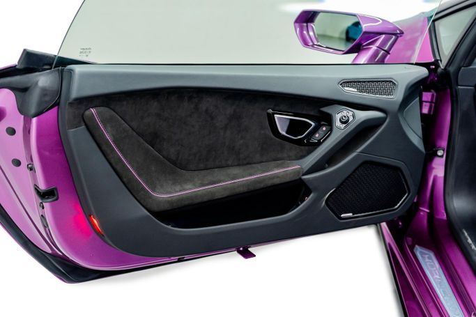 Новый Lamborghini Huracán EVO RWD Spyder I Рестайлинг, 5.2 л, 2024 в Дубае от PUPIL OF FATE MOTORS Пурпурный цвет. Европейская | AUTO.AE