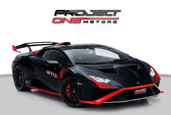 مستعملة Lamborghini Huracán STO أنا شد الوجه, 5.2 l, 2021 في في دبي من Project One Motors، اللون أسود. المواصفات الأوروبية | AUTO.AE