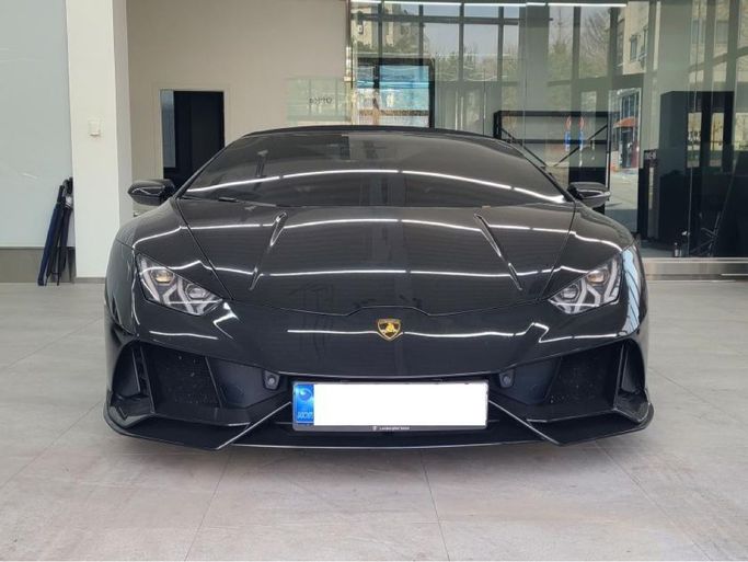 مستعملة Lamborghini Huracán EVO Spyder أنا شد الوجه, 5.2 l, 2023 في في دبي من Fair Import، اللون أسود. المواصفات الكورية | AUTO.AE