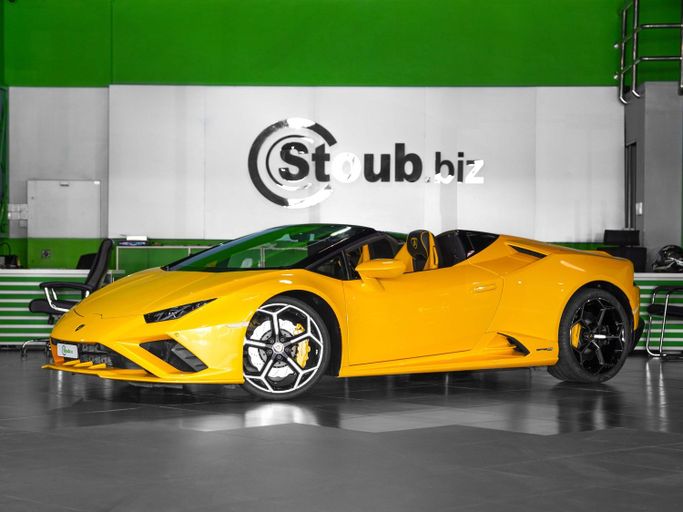 مستعملة Lamborghini Huracán EVO RWD Spyder أنا فيس ليفت, 5.2 l, 2021 في في دبي من Stoub.Biz Motors، اللون أصفر. مواصفات الخليج | AUTO.AE | إعلان #257594