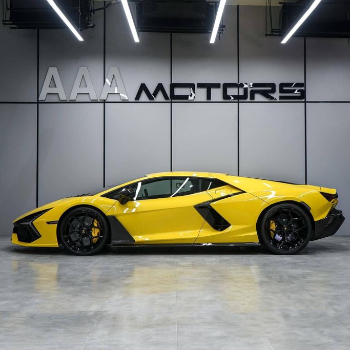 Подержанный Lamborghini Revuelto, 6.5 л, 2024 в Дубае от AAA Motors Желтый цвет. GCC | AUTO.AE