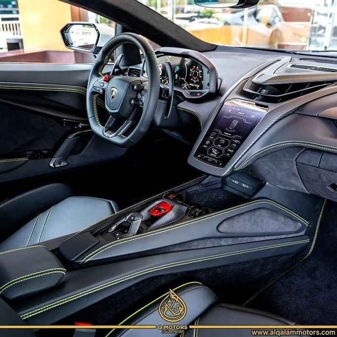 Used Lamborghini Revuelto, 6.5 l, 2024 in Dubai by Q Motors, White color.  | AUTO.AE
