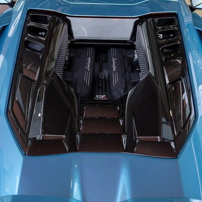 Новый Lamborghini Revuelto, 6.5 л, 2024 в Дубае от Q Motors Голубой цвет. GCC | AUTO.AE