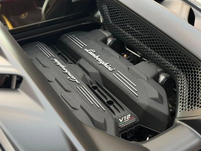 Новый Lamborghini Revuelto, 6.5 л, 2024 в Дубае от Orient Auto FZE Серый цвет. GCC | AUTO.AE