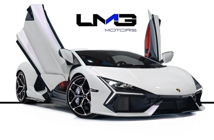 Подержанный Lamborghini Revuelto, 6.5 л, 2024 в Дубае от LMG Motors Белый цвет. Японская | AUTO.AE