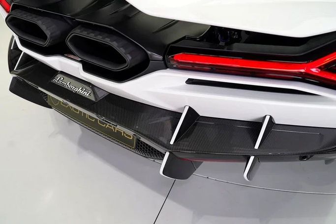 New Lamborghini Revuelto, 6.5 l, 2024 in Dubai by Exotic Cars, White color. GCC Specs | AUTO.AE