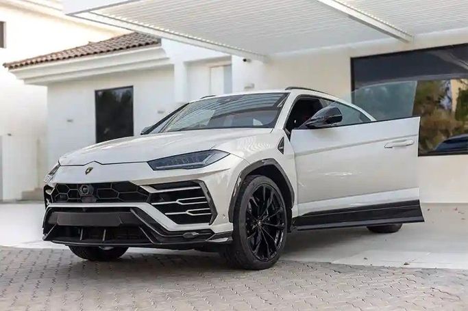 Lamborghini Urus S I Рестайлинг, 2026 внедорожник 5 дв. performante спорт класса в Дубае от Speed Urus Rent A Car белый цвет | AUTO.AE | Объявление #1587