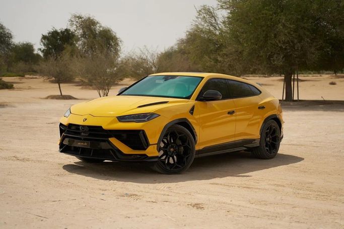 Lamborghini Urus I, 2023 رياضي دفع رباعي 5 أبواب للتأجير في في دبي من LeveL Up Car Rental ، اللون أصفر | AUTO.AE | إعلان #1722