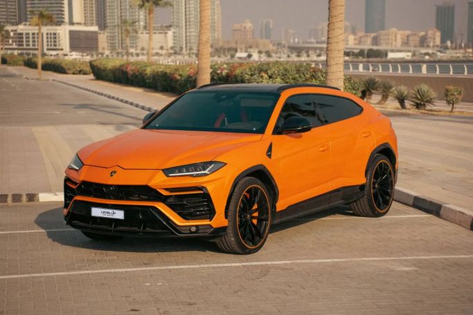 Lamborghini Urus S أنا فيس ليفت, 2024 رياضي دفع رباعي 5 أبواب performante للتأجير في في دبي من LeveL Up Car Rental ، اللون برتقالي | AUTO.AE | إعلان #1750