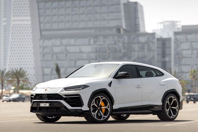Lamborghini Urus S I Рестайлинг, 2023 внедорожник 5 дв. s спорт класса в Дубае от Uptown Rent A Car LLC белый цвет | AUTO.AE