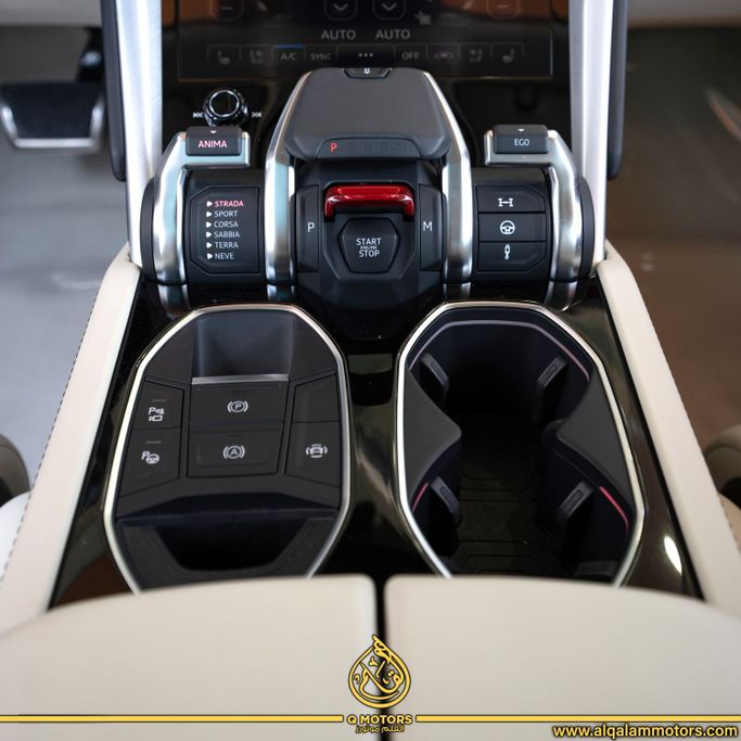 Used Lamborghini Urus I, 4.0 l, 2021 in Dubai by Q Motors, White color. Japanese Specs | AUTO.AE
