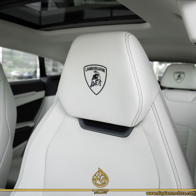 Used Lamborghini Urus I, 4.0 l, 2021 in Dubai by Q Motors, White color. Japanese Specs | AUTO.AE