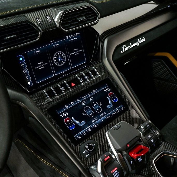 Used Lamborghini Urus Performante I Facelift, 4.0 l, 2024 in Dubai by AAA Motors, Yellow color. European Specs | AUTO.AE