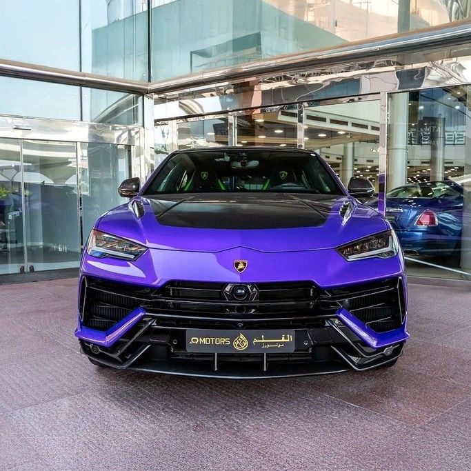 Подержанный Lamborghini Urus Performante I Рестайлинг, 4.0 л, 2024 в Дубае от Q Motors Пурпурный цвет.  | AUTO.AE