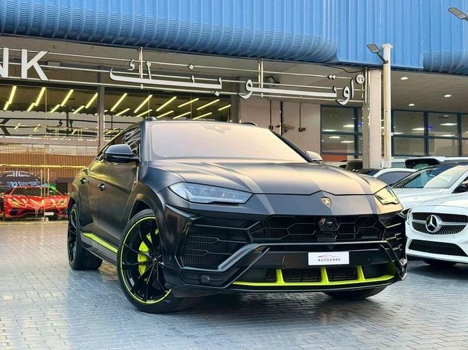 Used Lamborghini Urus I, 4.0 l, 2022 in Dubai by Auto Bank Motors, Black color. GCC Specs | AUTO.AE
