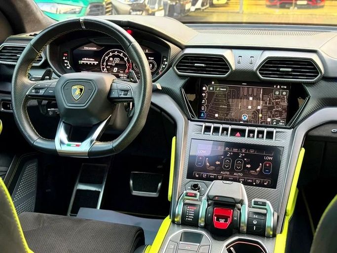 Used Lamborghini Urus I, 4.0 l, 2022 in Dubai by Auto Bank Motors, Black color. GCC Specs | AUTO.AE