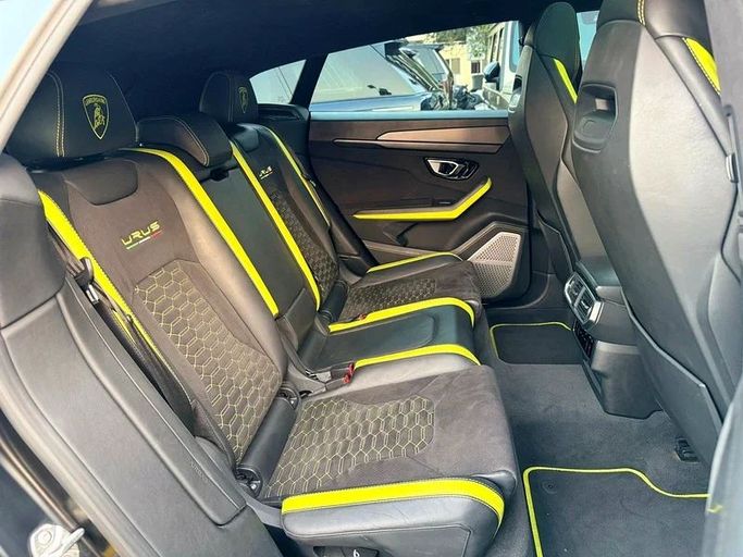 Used Lamborghini Urus I, 4.0 l, 2022 in Dubai by Auto Bank Motors, Black color. GCC Specs | AUTO.AE