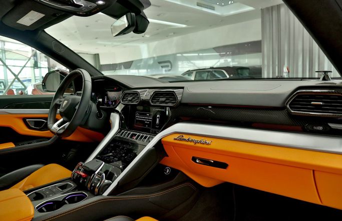 Подержанный Lamborghini Urus I, 4.0 л, 2021 в Дубае от Prestige motors Желтый цвет. Европейская | AUTO.AE