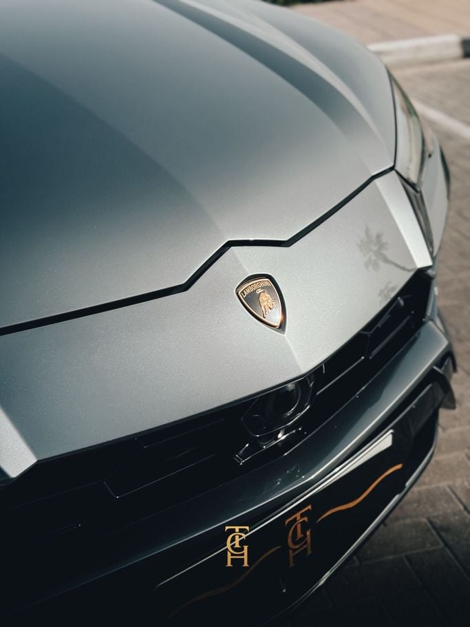 Used Lamborghini Urus I, 4.0 l, 2019 in Dubai by TCH MOTORS, Grey color. GCC Specs | AUTO.AE