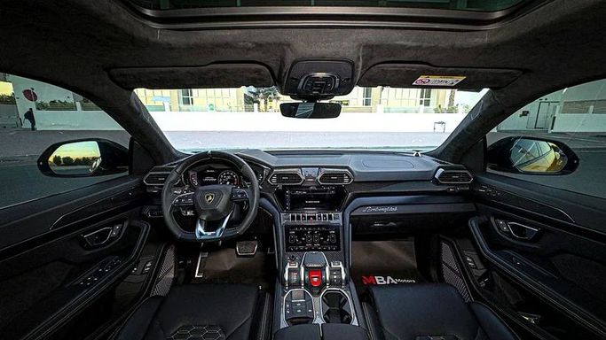 Подержанный Lamborghini Urus I, 4.0 л, 2022 в Дубае от MBA Motors Желтый цвет. Европейская | AUTO.AE