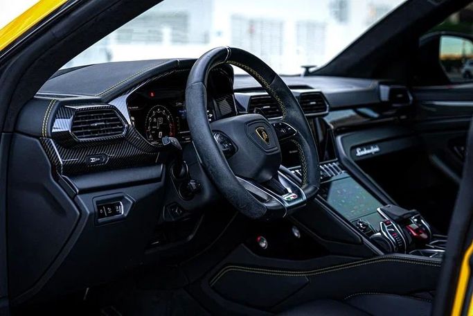Подержанный Lamborghini Urus I, 4.0 л, 2022 в Дубае от MBA Motors Желтый цвет. Европейская | AUTO.AE