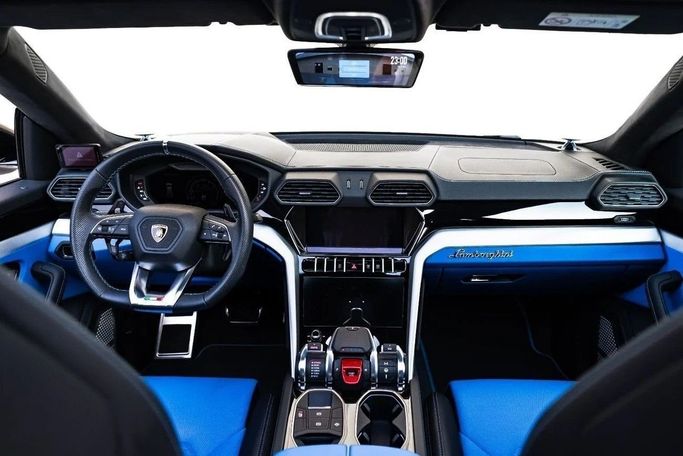Подержанный Lamborghini Urus I, 4.0 л, 2020 в Дубае от LMG Motors Серебристый цвет. Японская | AUTO.AE