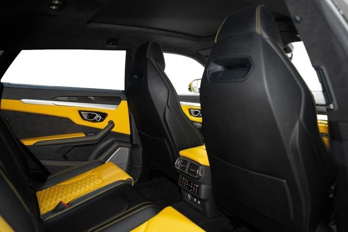 Used Lamborghini Urus I, 4.0 l, 2021 in Dubai by LMG Motors, Yellow color. Japanese Specs | AUTO.AE