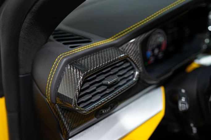 Used Lamborghini Urus I, 4.0 l, 2021 in Dubai by LMG Motors, Yellow color. Japanese Specs | AUTO.AE
