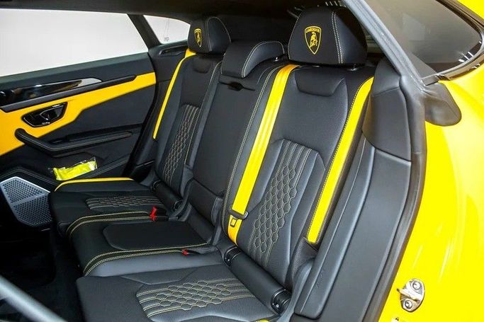 Новый Lamborghini Urus Se I Рестайлинг, 4.0 л, 2025 в Дубае от Maestro Motors Желтый цвет. Европейская | AUTO.AE