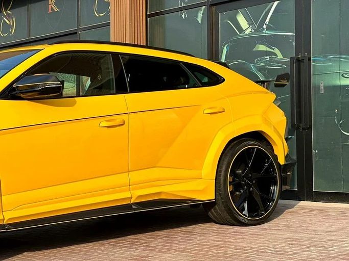 Подержанный Lamborghini Urus I, 4.0 л, 2022 в Дубае от 8 Ba Motors Желтый цвет. Европейская | AUTO.AE