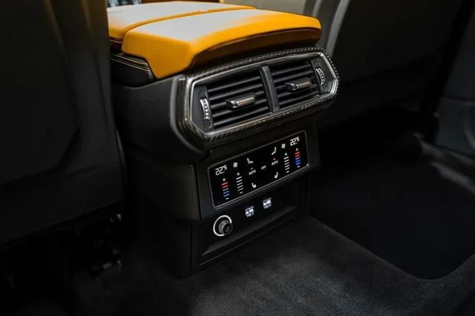 Новый Lamborghini Urus S I Рестайлинг, 4.0 л, 2024 в Дубае от Carbon Edition Motors Желтый цвет. Other | AUTO.AE