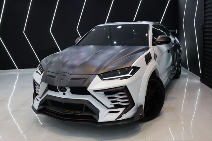 Used Lamborghini Urus S I Facelift, 4.0 l, 2022 in Dubai by Sanam Cars, White color. GCC Specs | AUTO.AE