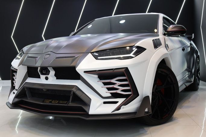 Used Lamborghini Urus S I Facelift, 4.0 l, 2022 in Dubai by Sanam Cars, White color. GCC Specs | AUTO.AE