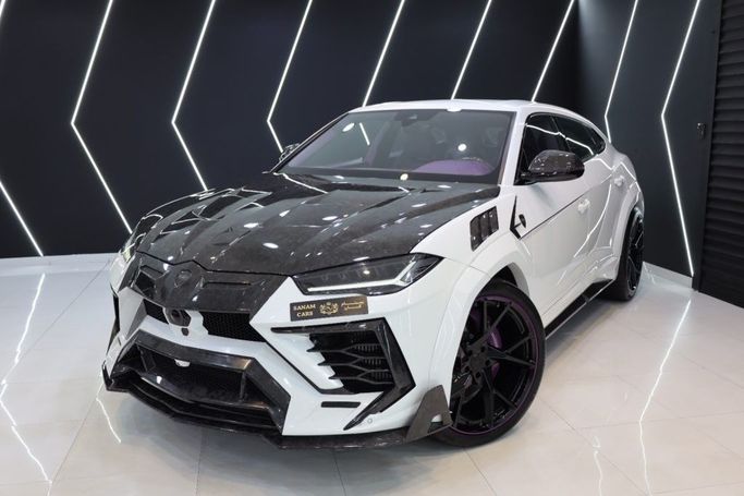 Used Lamborghini Urus I, 4.0 l, 2019 in Dubai by Sanam Cars, White color. GCC Specs | AUTO.AE