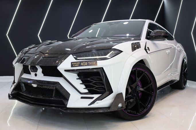 Used Lamborghini Urus I, 4.0 l, 2019 in Dubai by Sanam Cars, White color. GCC Specs | AUTO.AE