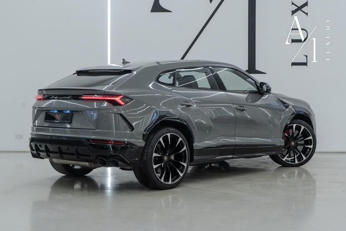 Подержанный Lamborghini Urus I, 4.0 л, 2022 в Дубае от A1 Luxury Motors Серый цвет. GCC | AUTO.AE